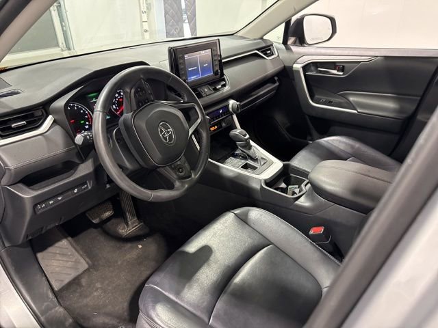 Used 2019 Toyota RAV4 XLE Premium AWD/4WD image 11