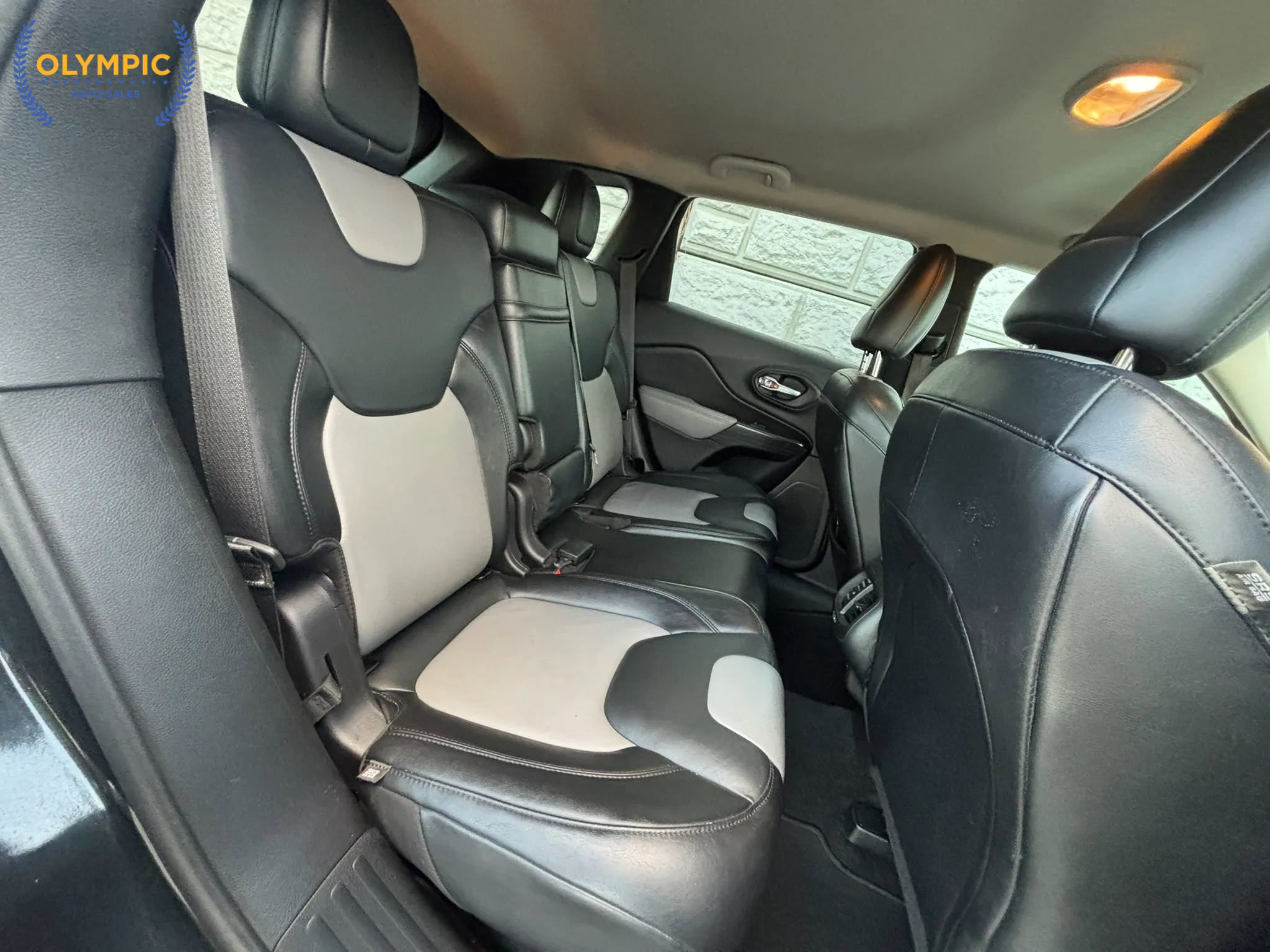 Used 2014 Jeep Cherokee Limited w/ Trailer Tow Group image 37