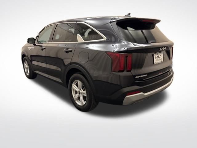 Certified 2025 Kia Sorento LX FWD image 7