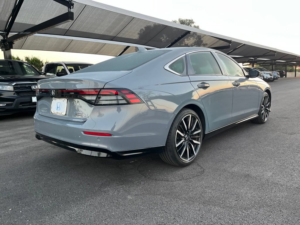 Used 2023 Honda Accord Touring image 4