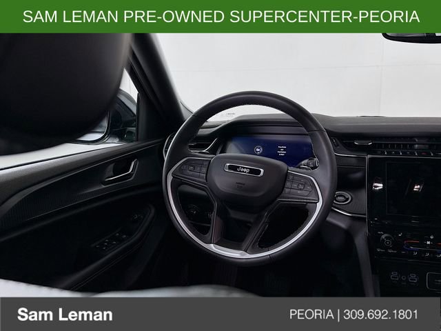 Used 2024 Jeep Grand Cherokee Altitude image 11