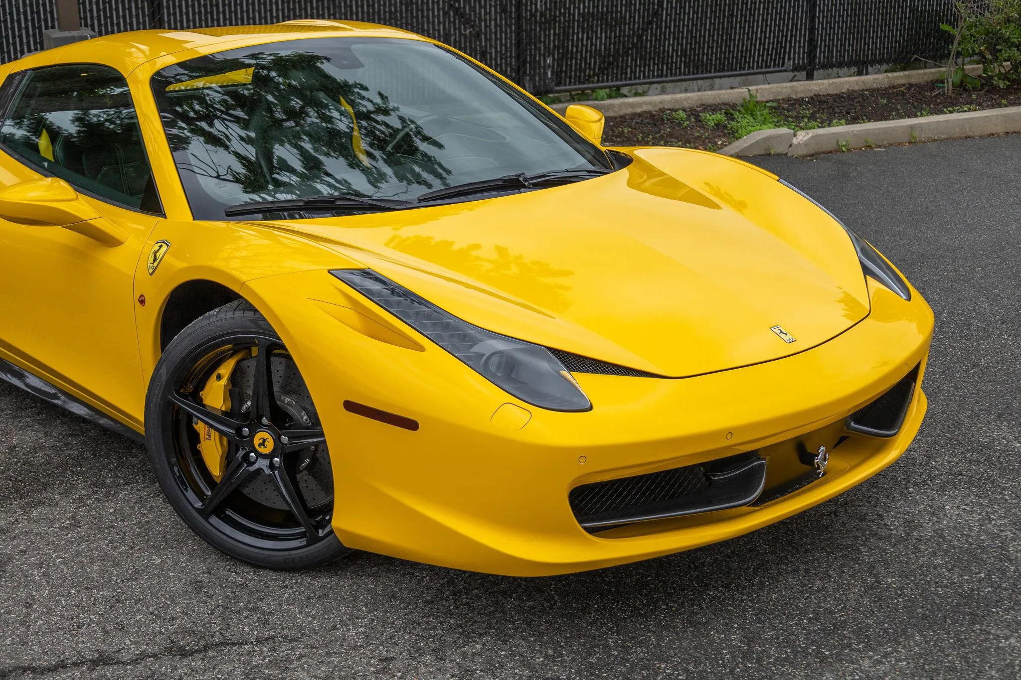 Used 2013 Ferrari 458 Spider RWD image 17