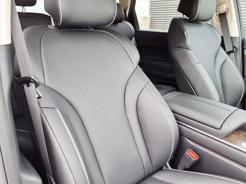 Certified 2026 Genesis GV80 2.5T Advanced image 12