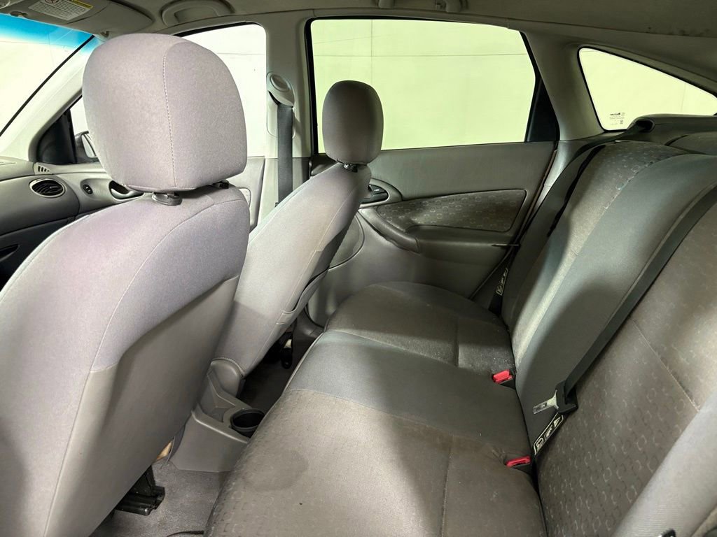 Used 2003 Ford Focus ZX5 Hatchback FWD image 28