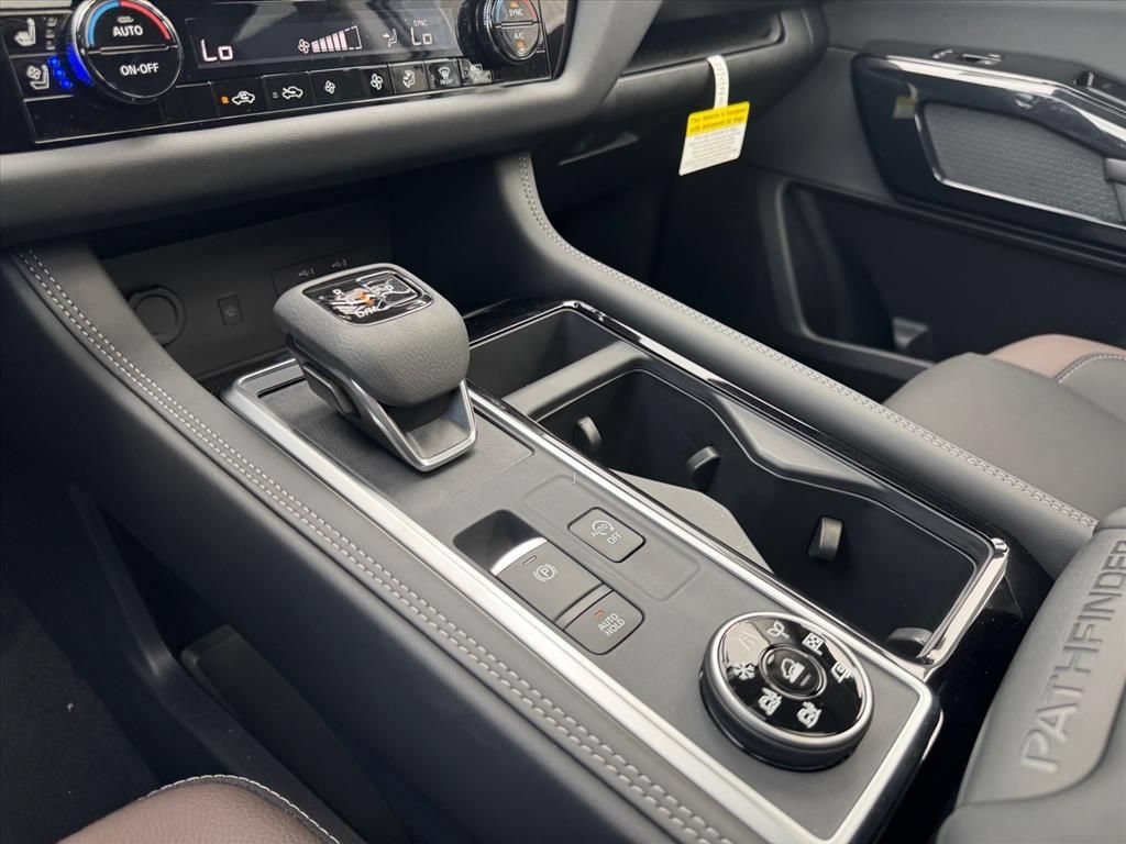 New 2026 Nissan Pathfinder Platinum w/ Lighting Package AWD/4WD image 21