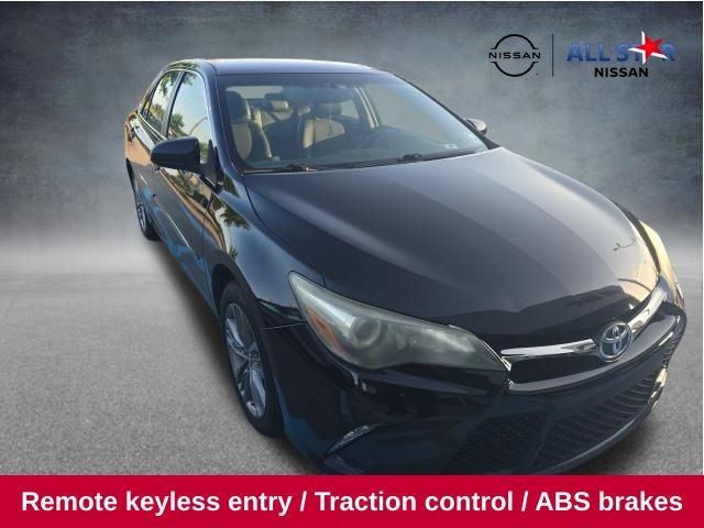 Used 2017 Toyota Camry SE FWD image 1