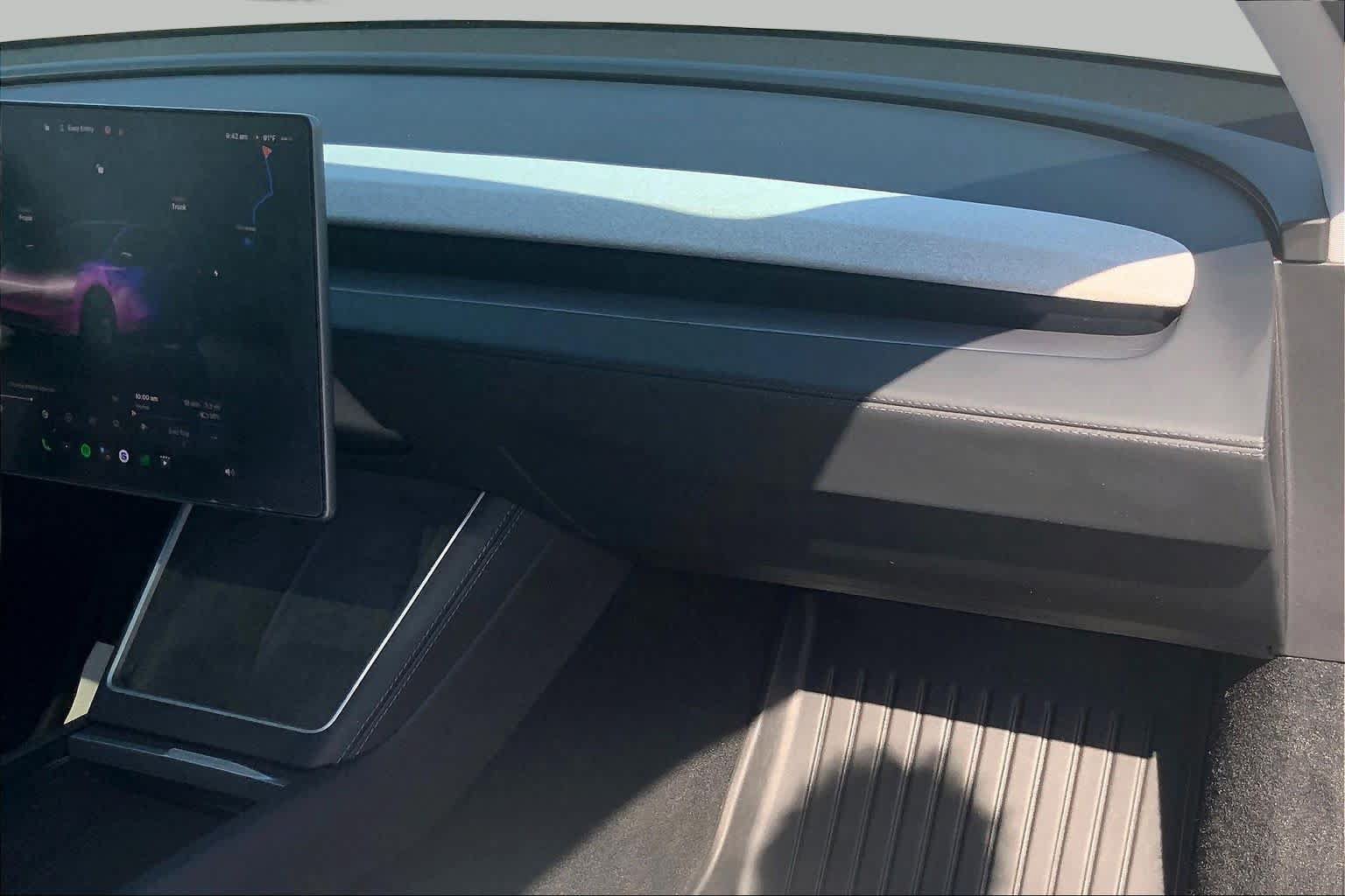 Used 2026 Tesla Model Y 2WD image 17
