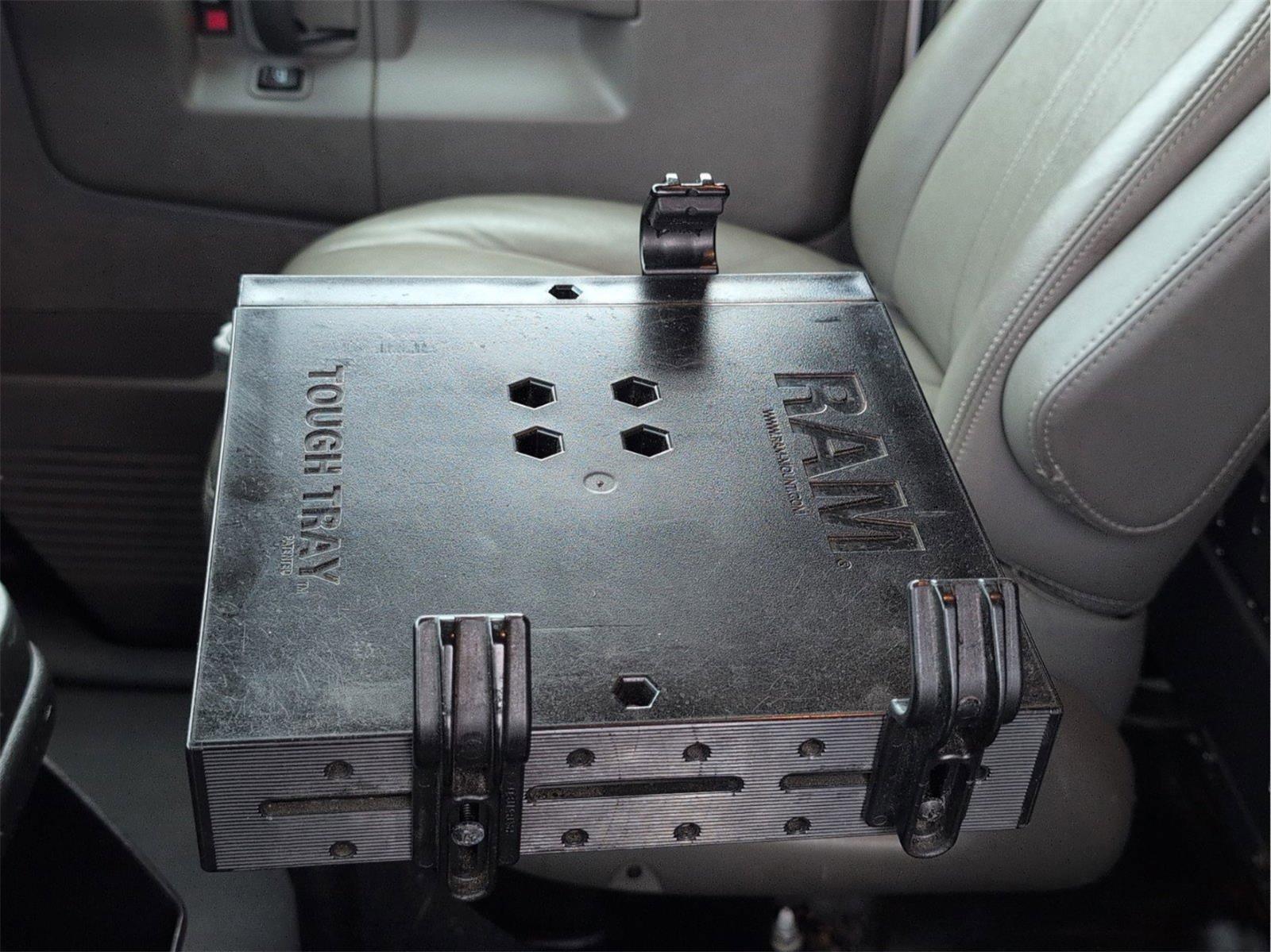 Used 2019 Chevrolet Express 2500 w/ Driver Convenience Package image 25