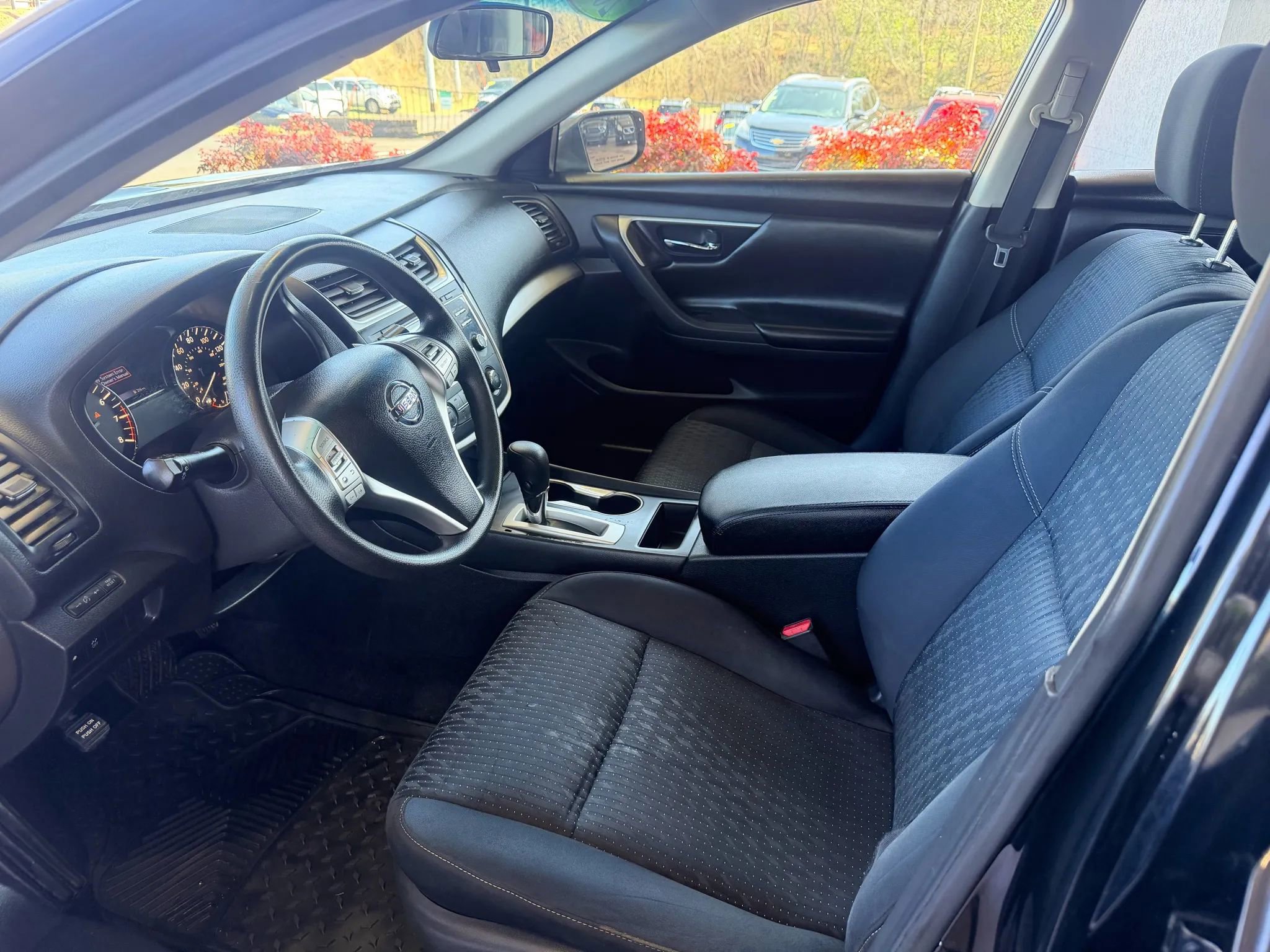 Used 2016 Nissan Altima 2.5 S w/ Power Driver Seat Package image 7