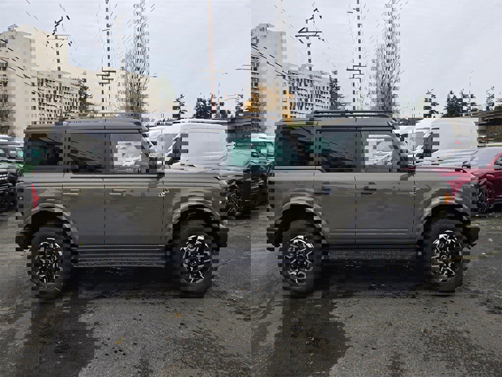 New 2025 Ford Bronco Outer Banks image 4