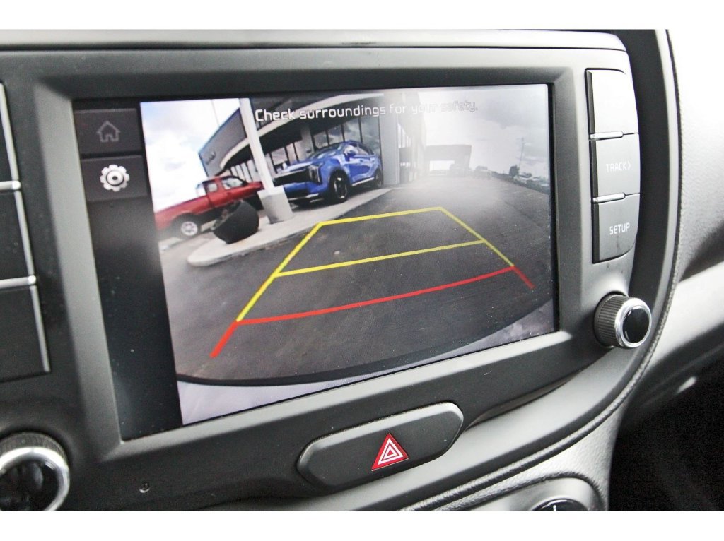 Used 2025 Kia Soul LX w/ LX Technology Package FWD image 27
