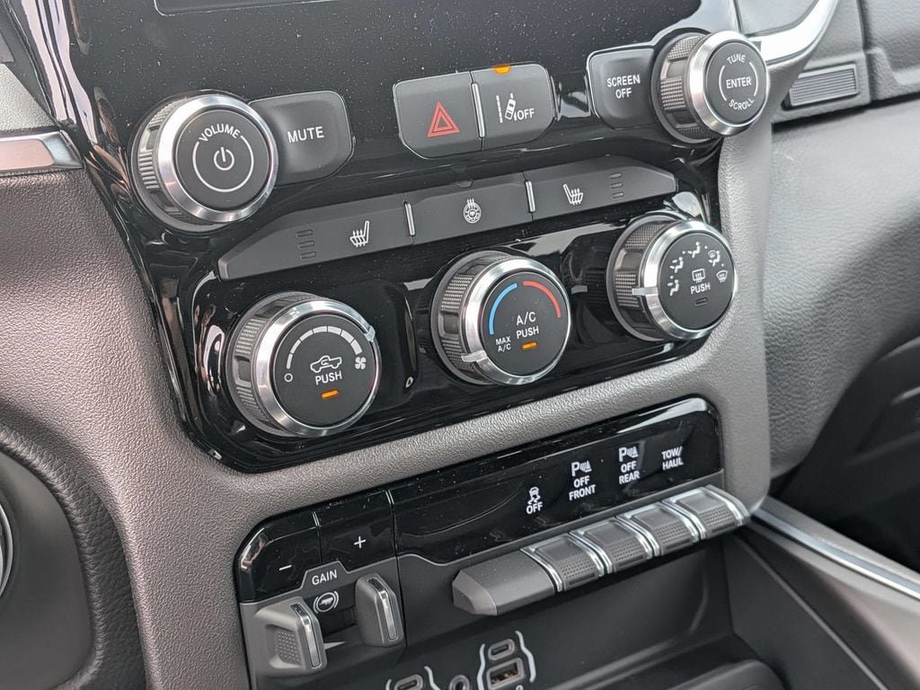New 2026 RAM 1500 Big Horn AWD/4WD image 20