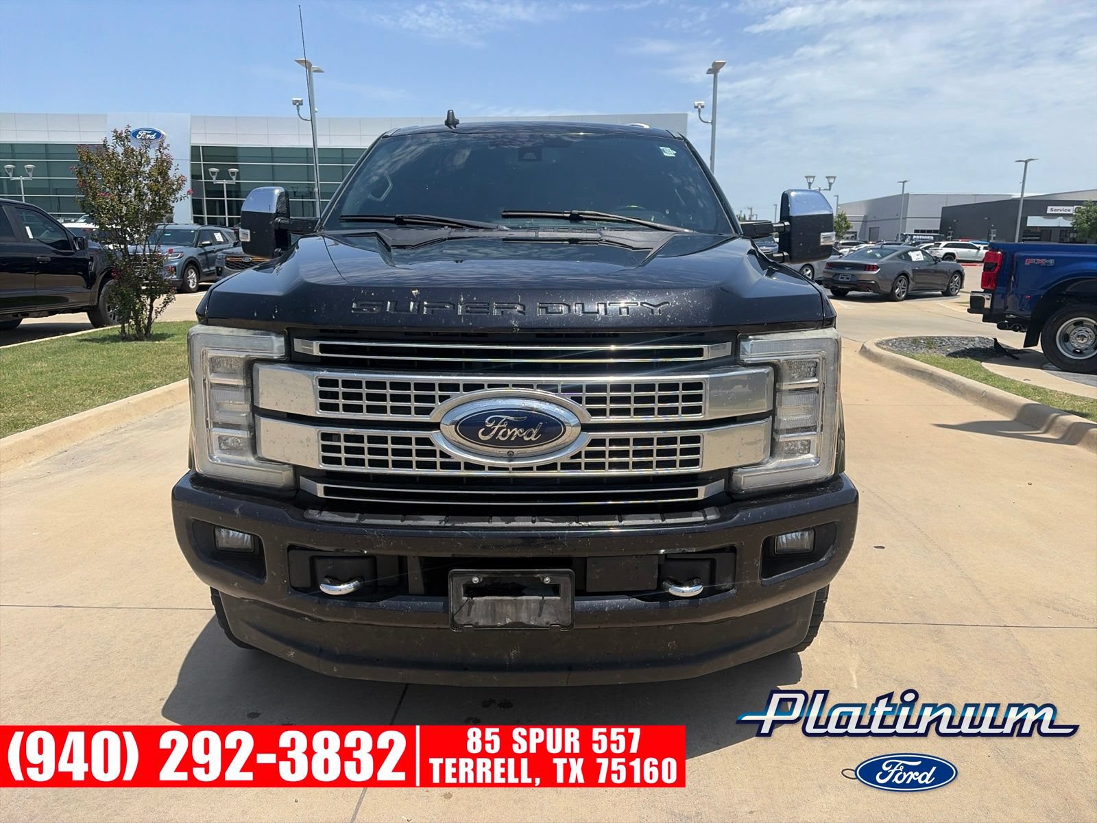 Used 2019 Ford F250 Platinum w/ Platinum Ultimate Package AWD/4WD image 2