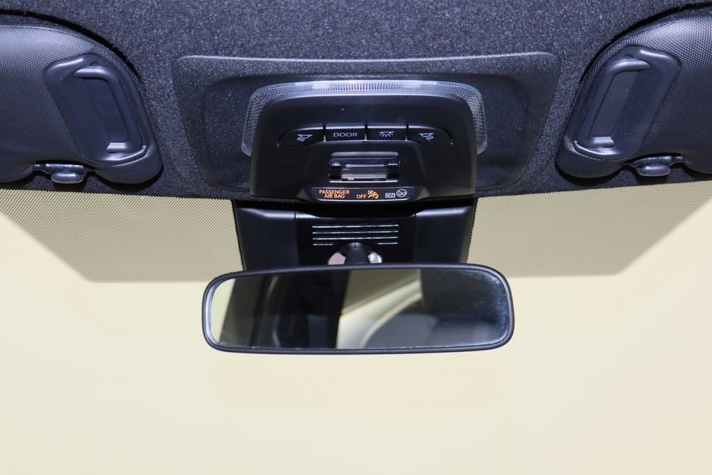 Used 2024 Toyota Corolla SE image 19