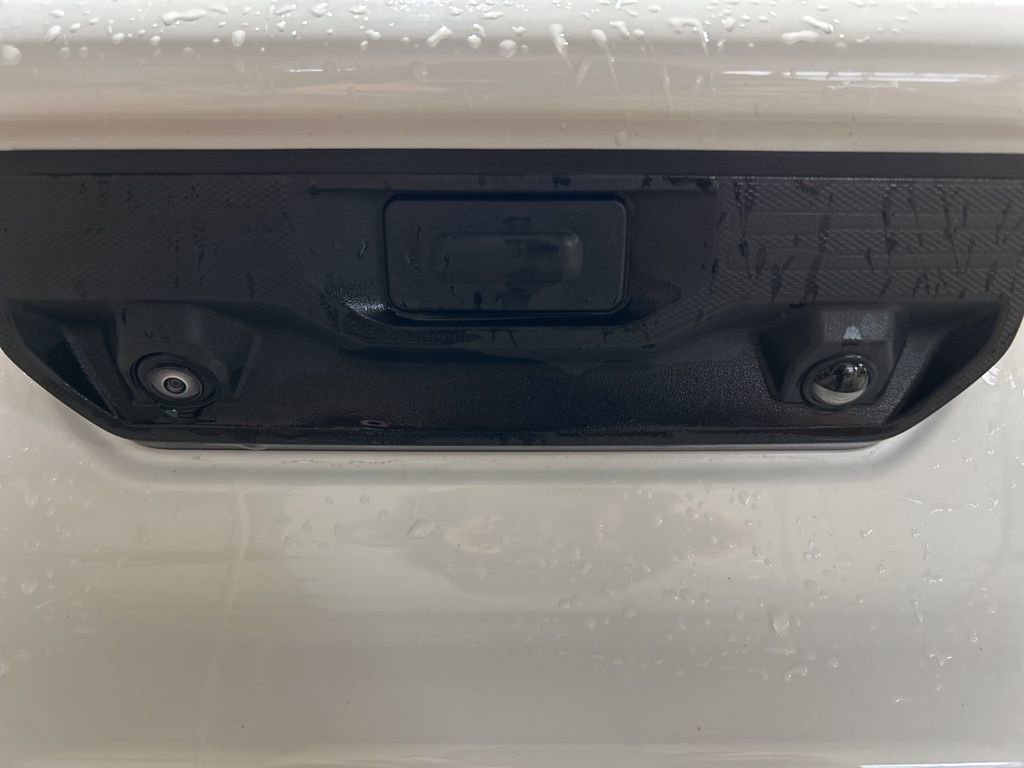 Used 2023 Chevrolet Silverado 1500 Custom image 10