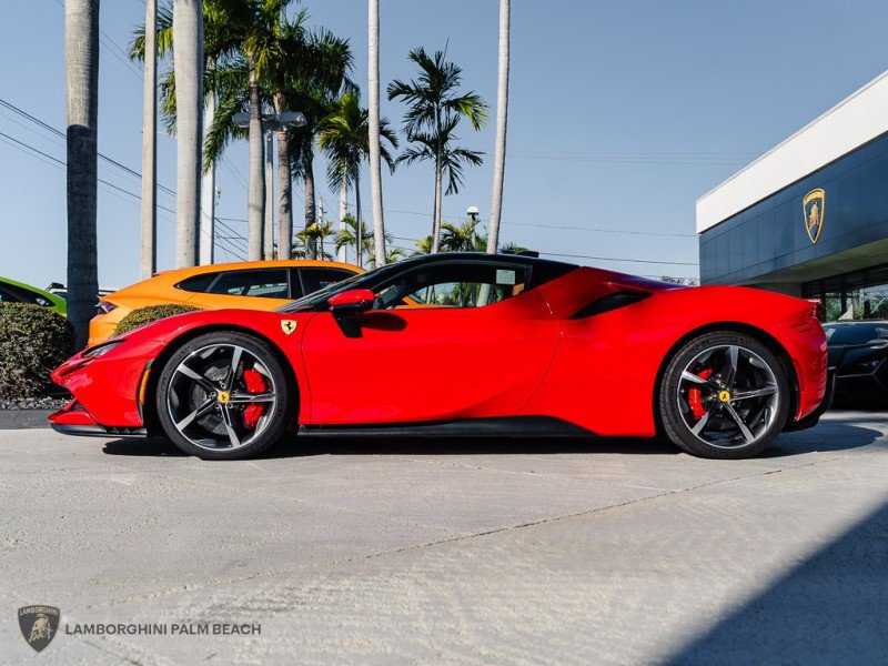 Used 2022 Ferrari SF90 Stradale image 2