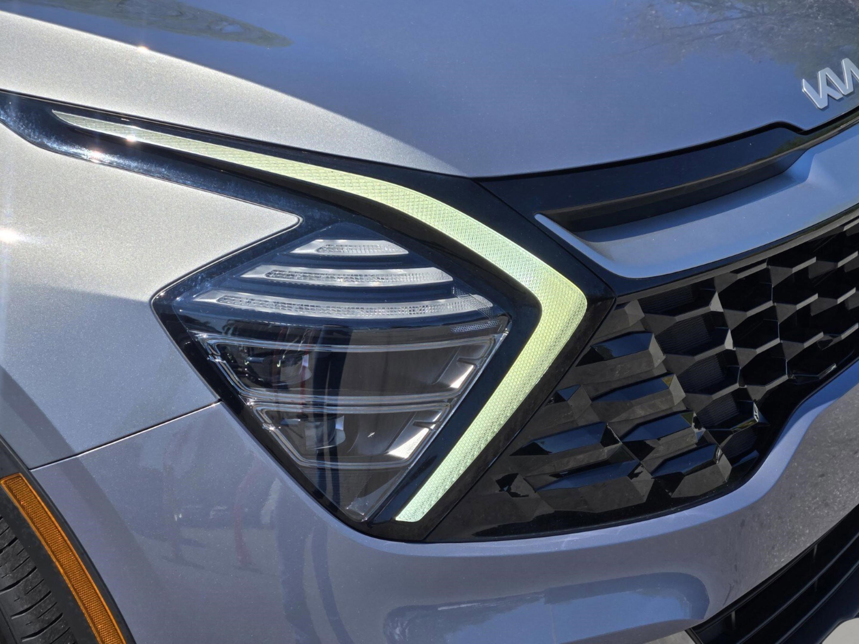 Used 2024 Kia Sportage EX image 10