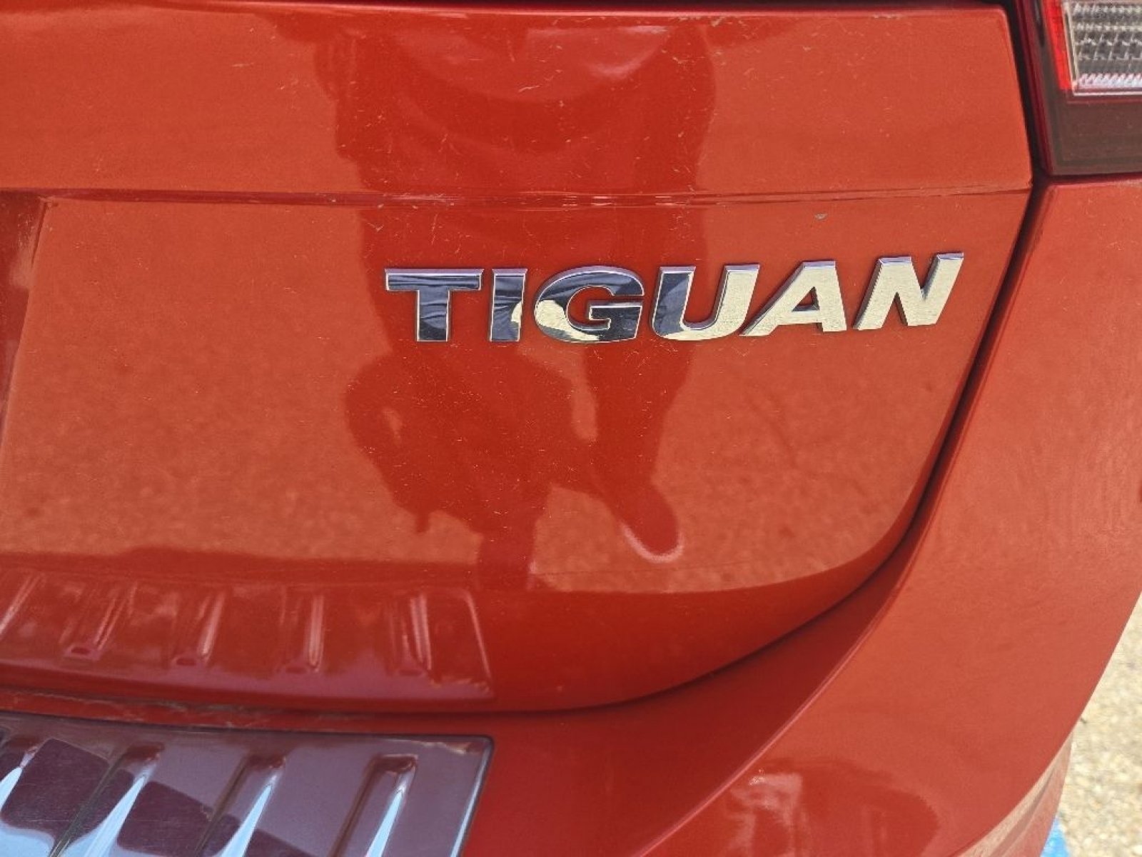 Used 2019 Volkswagen Tiguan SEL Premium w/ 3rd Row Seat Package AWD/4WD image 4