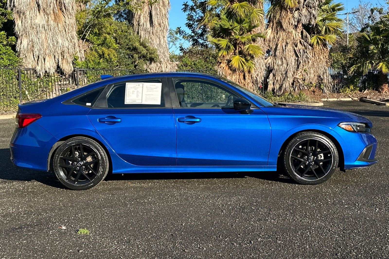 Used 2022 Honda Civic Sport image 2