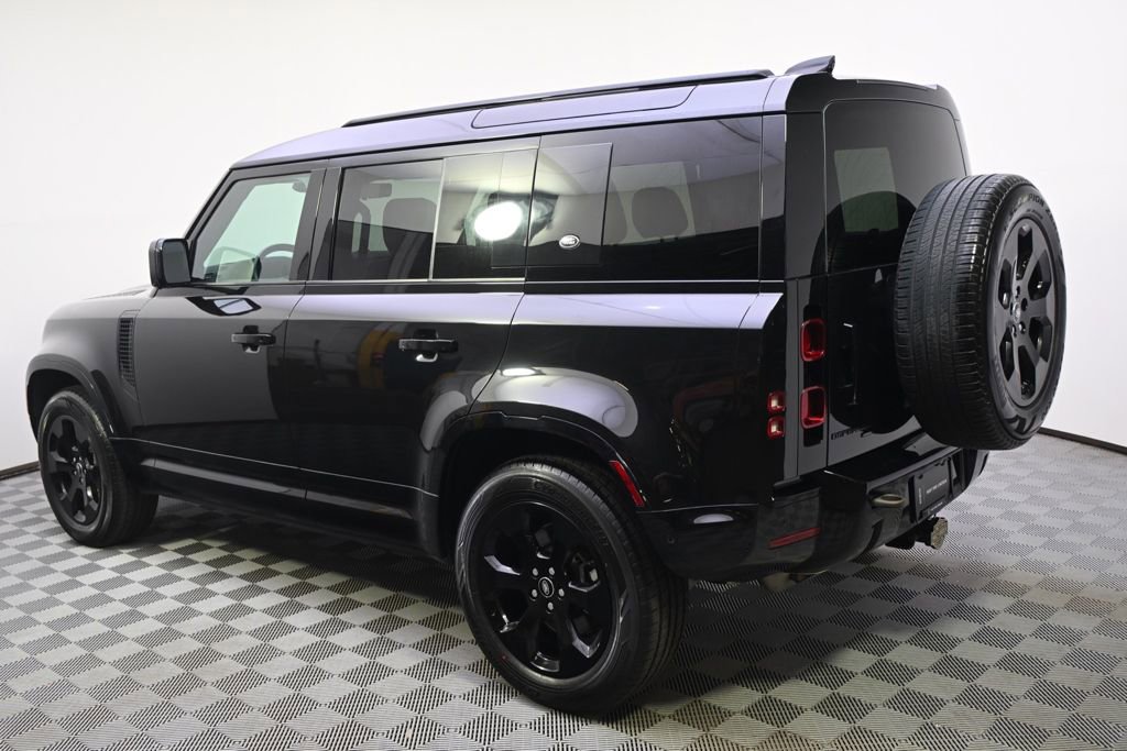 Used 2022 Land Rover Defender 110 X-Dynamic SE AWD/4WD image 3