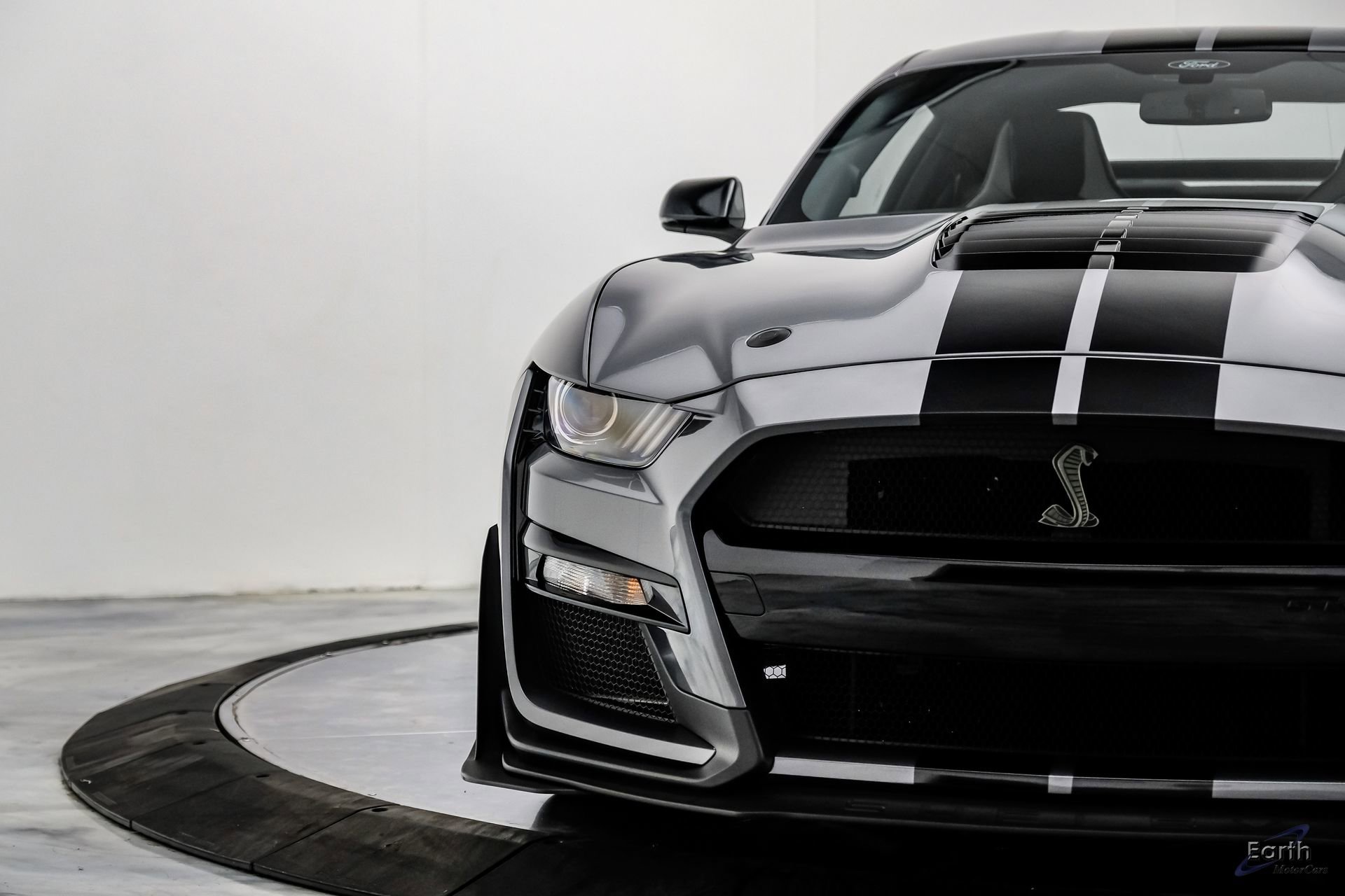 Used 2021 Ford Mustang Shelby GT500 w/ Carbon Fiber Track Pack image 31