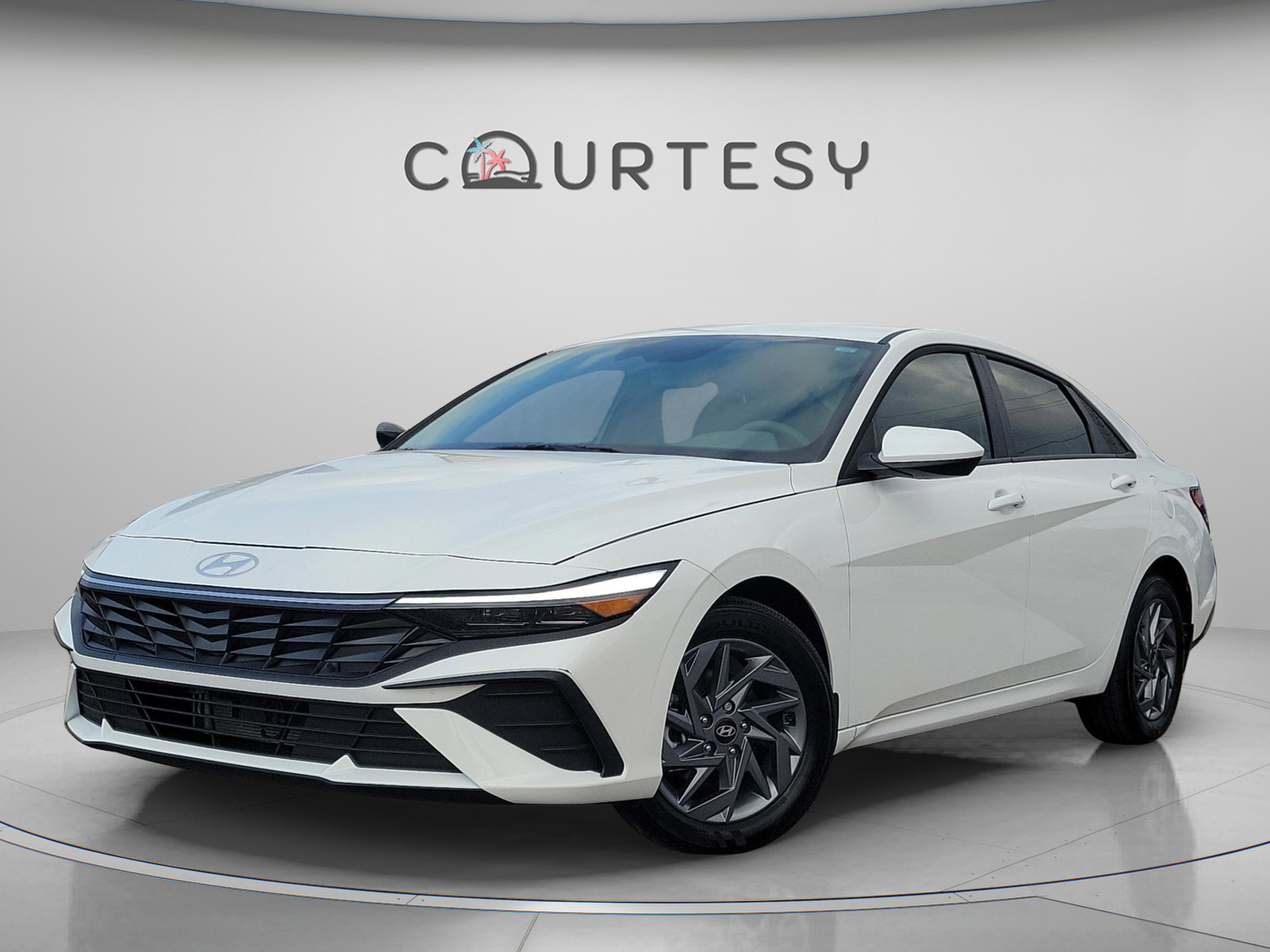 Used 2025 Hyundai Elantra Blue