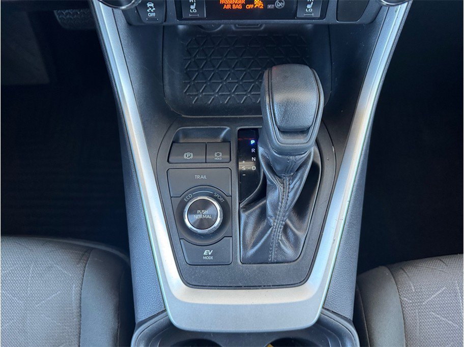 Used 2019 Toyota RAV4 XLE AWD/4WD image 12