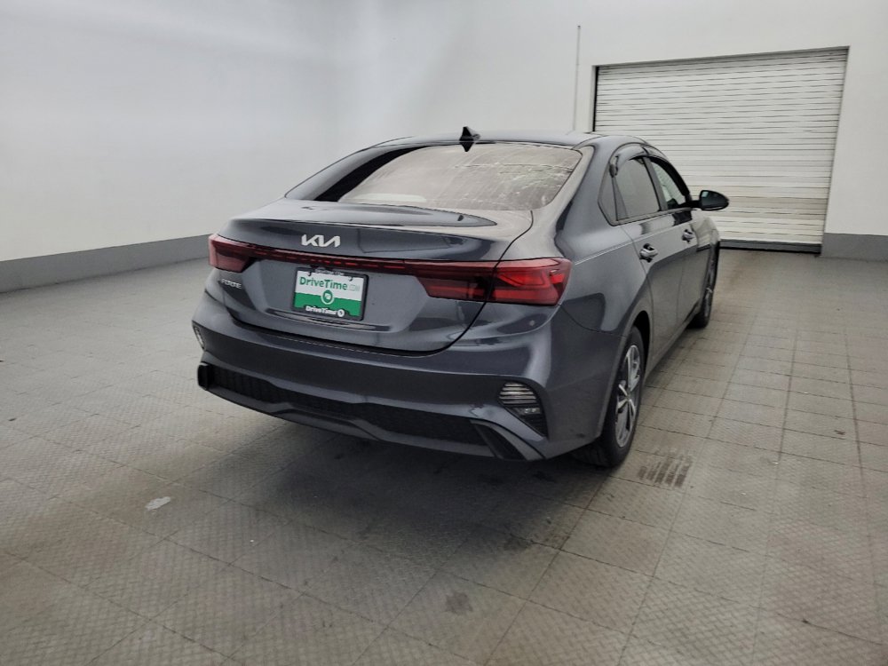 Used 2022 Kia Forte LXS w/ LXS Technology Package FWD image 7