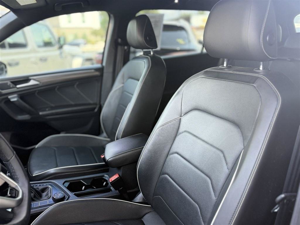 Used 2022 Volkswagen Tiguan SEL R-Line AWD/4WD image 25