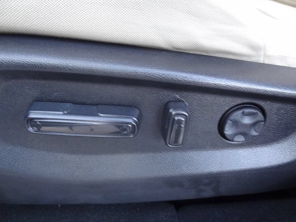 Used 2017 Honda CR-V EX image 7