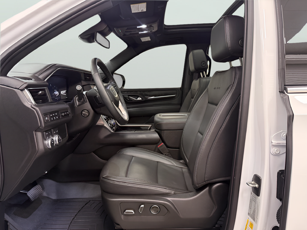 Used 2023 GMC Yukon Denali AWD/4WD image 11