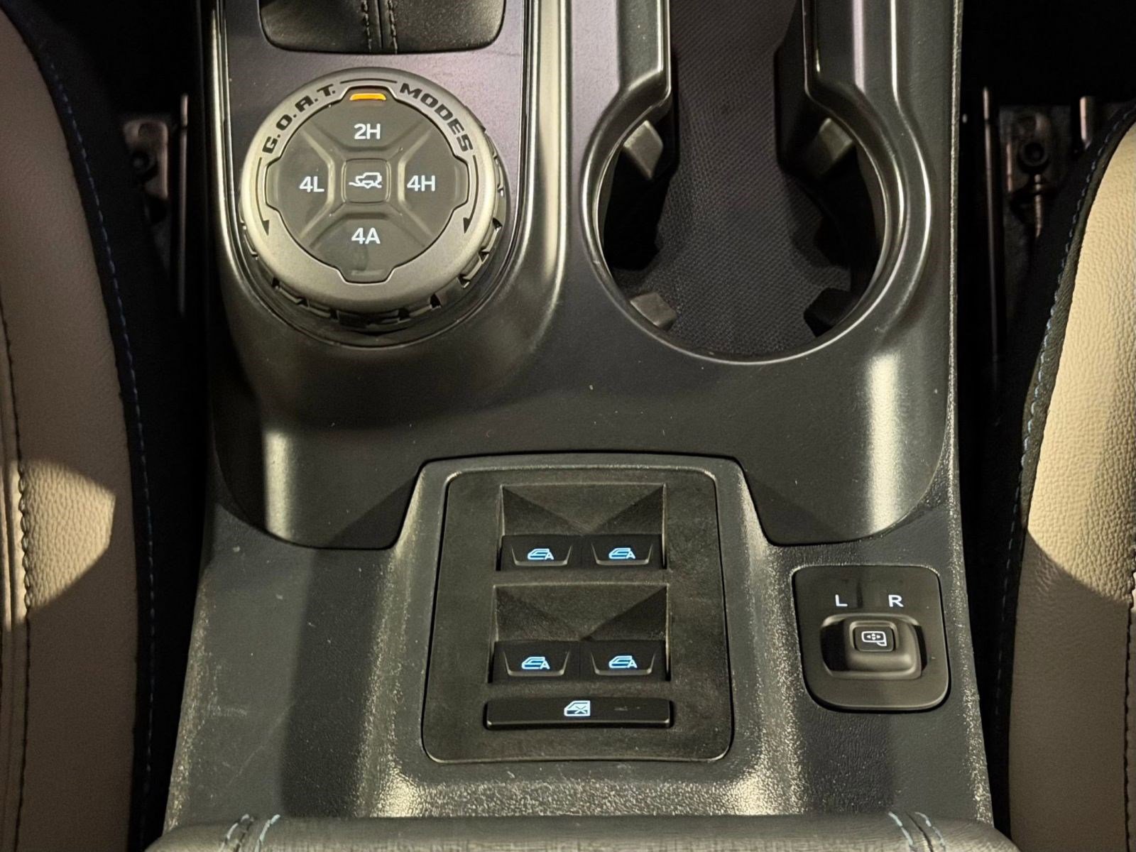 Used 2024 Ford Bronco Wildtrak AWD/4WD image 25