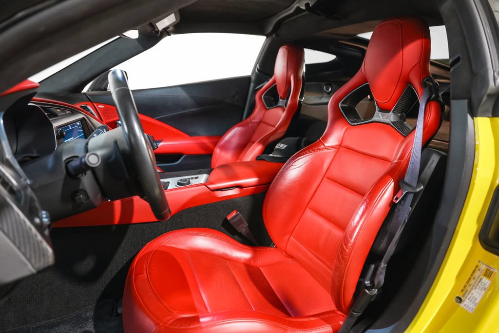 Used 2016 Chevrolet Corvette Z06 w/ 3LZ Preferred Equipment Group RWD image 39