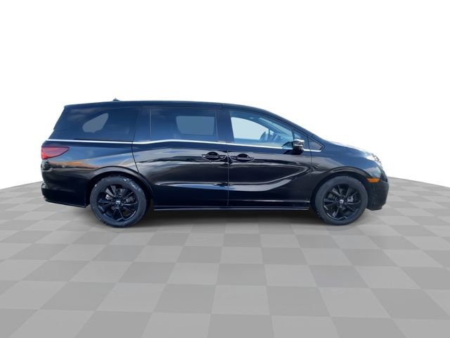 Used 2024 Honda Odyssey Sport image 3