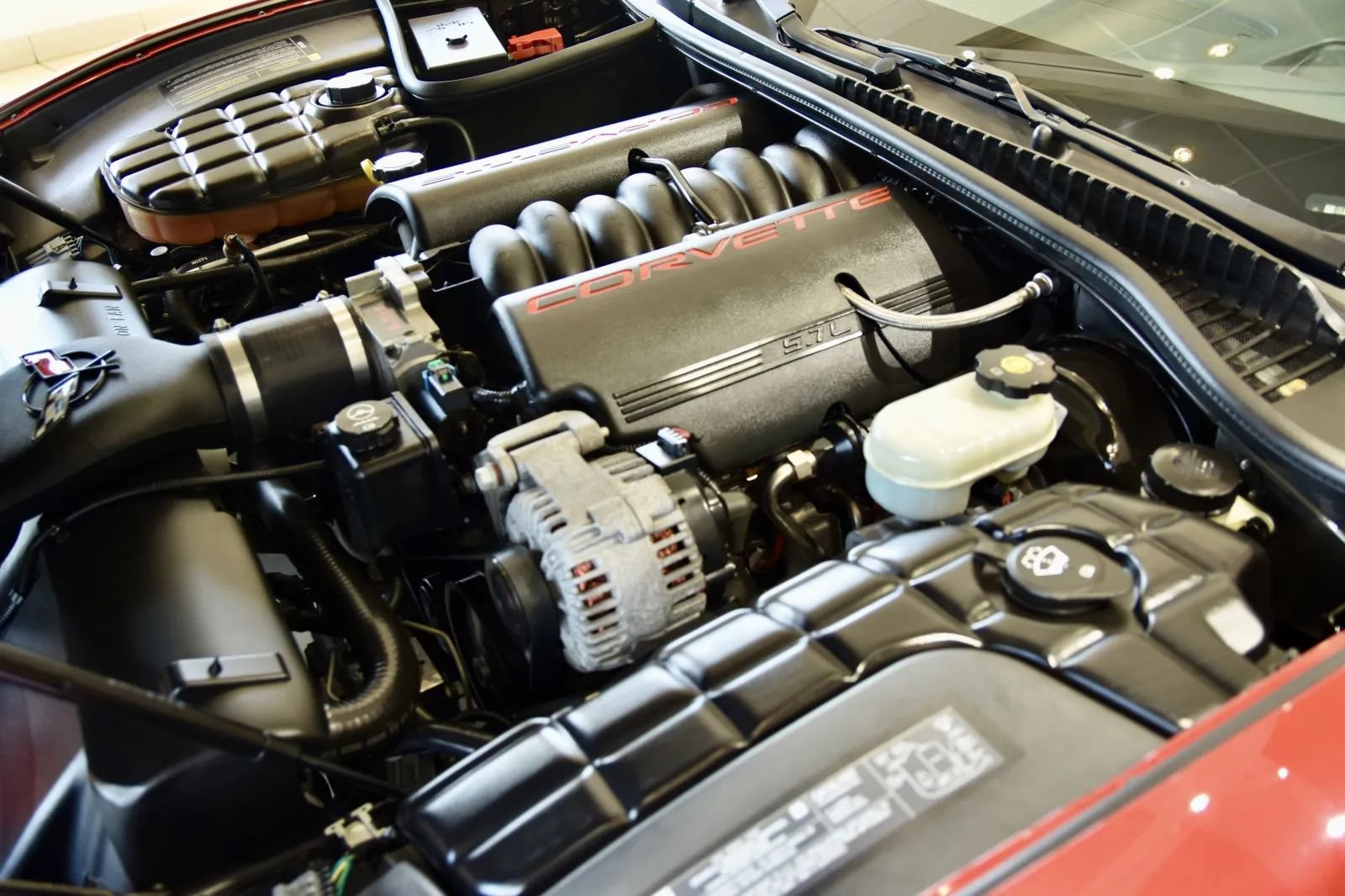 Used 2004 Chevrolet Corvette Convertible w/ Preferred Equipment Group RWD image 27