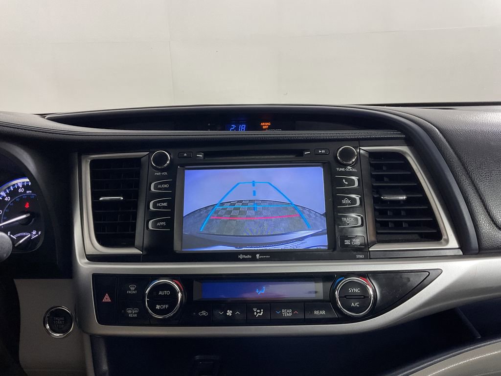 Used 2014 Toyota Highlander XLE image 31