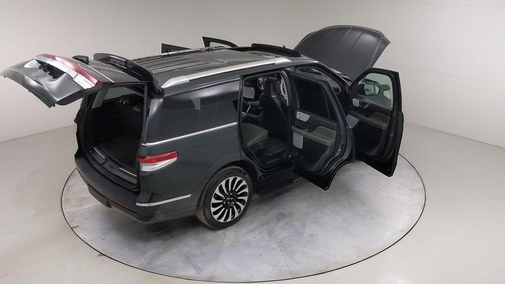 Used 2023 Lincoln Navigator Black Label image 54