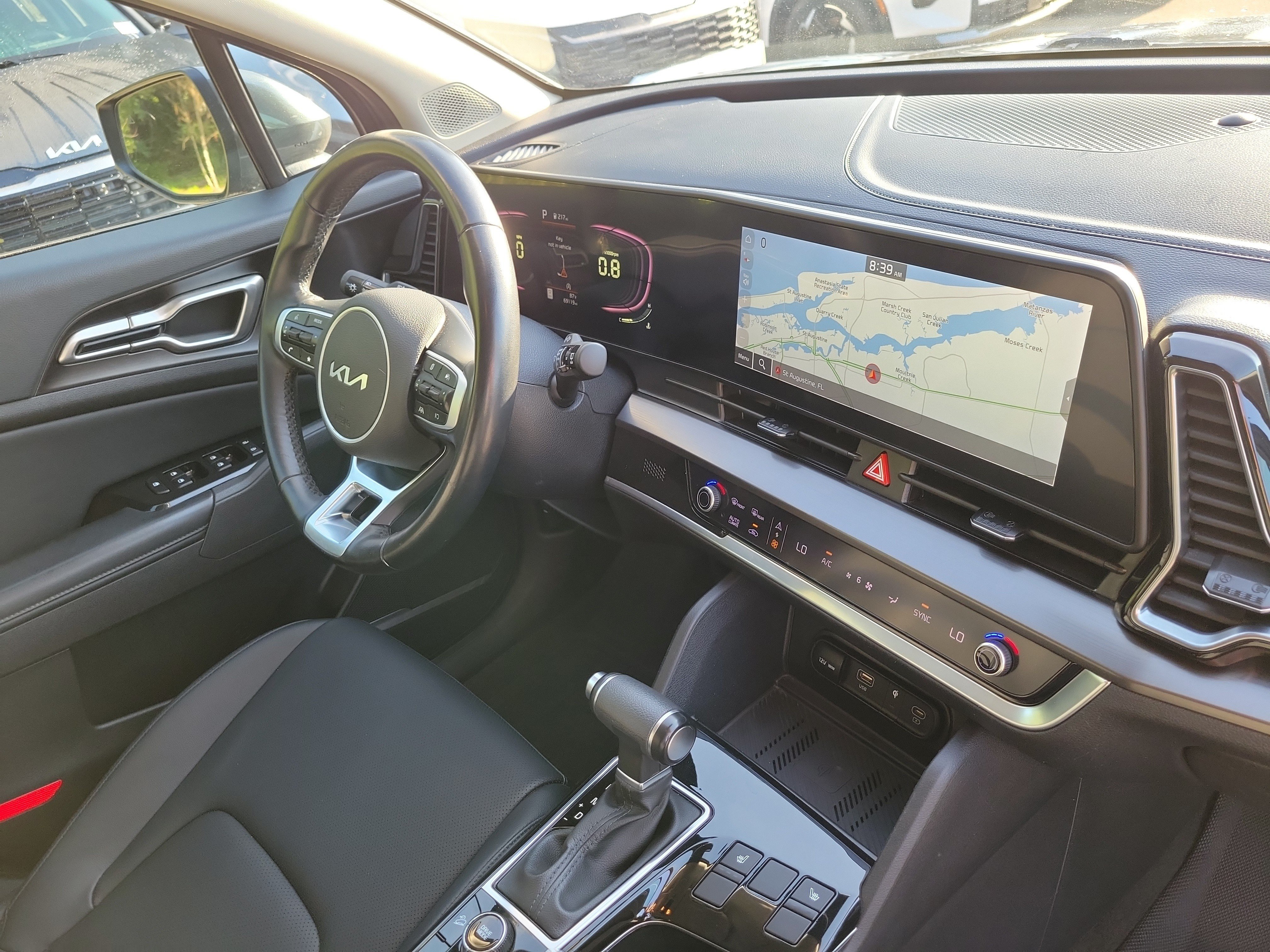 Certified 2023 Kia Sportage EX FWD image 8
