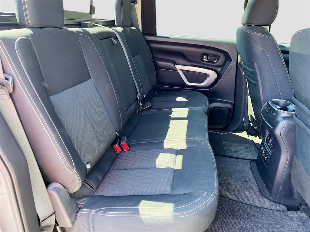 Used 2019 Nissan Titan SV w/ SV Convenience Package image 28
