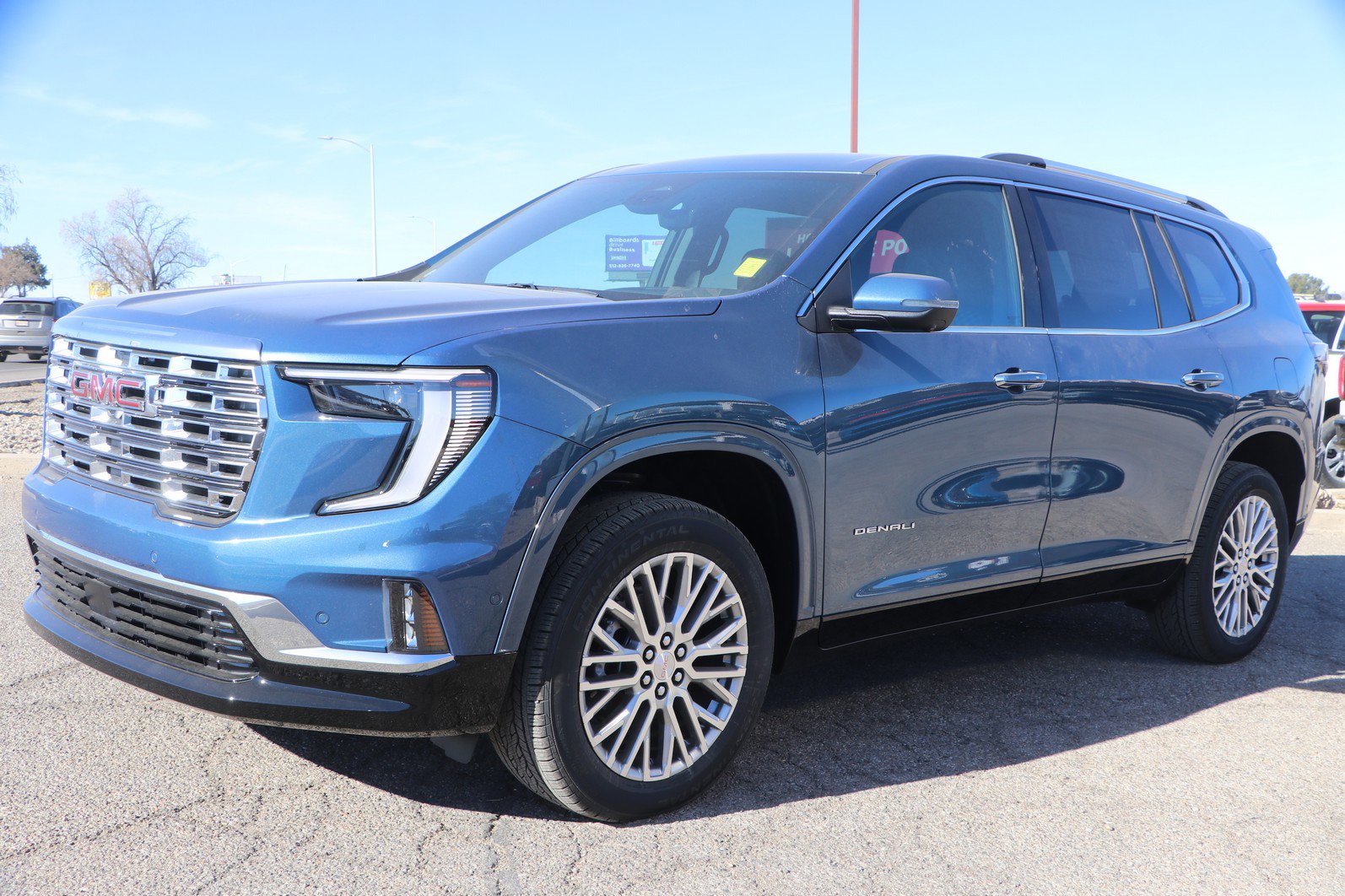 New 2026 GMC Acadia Denali w/ Super Cruise Package image 3