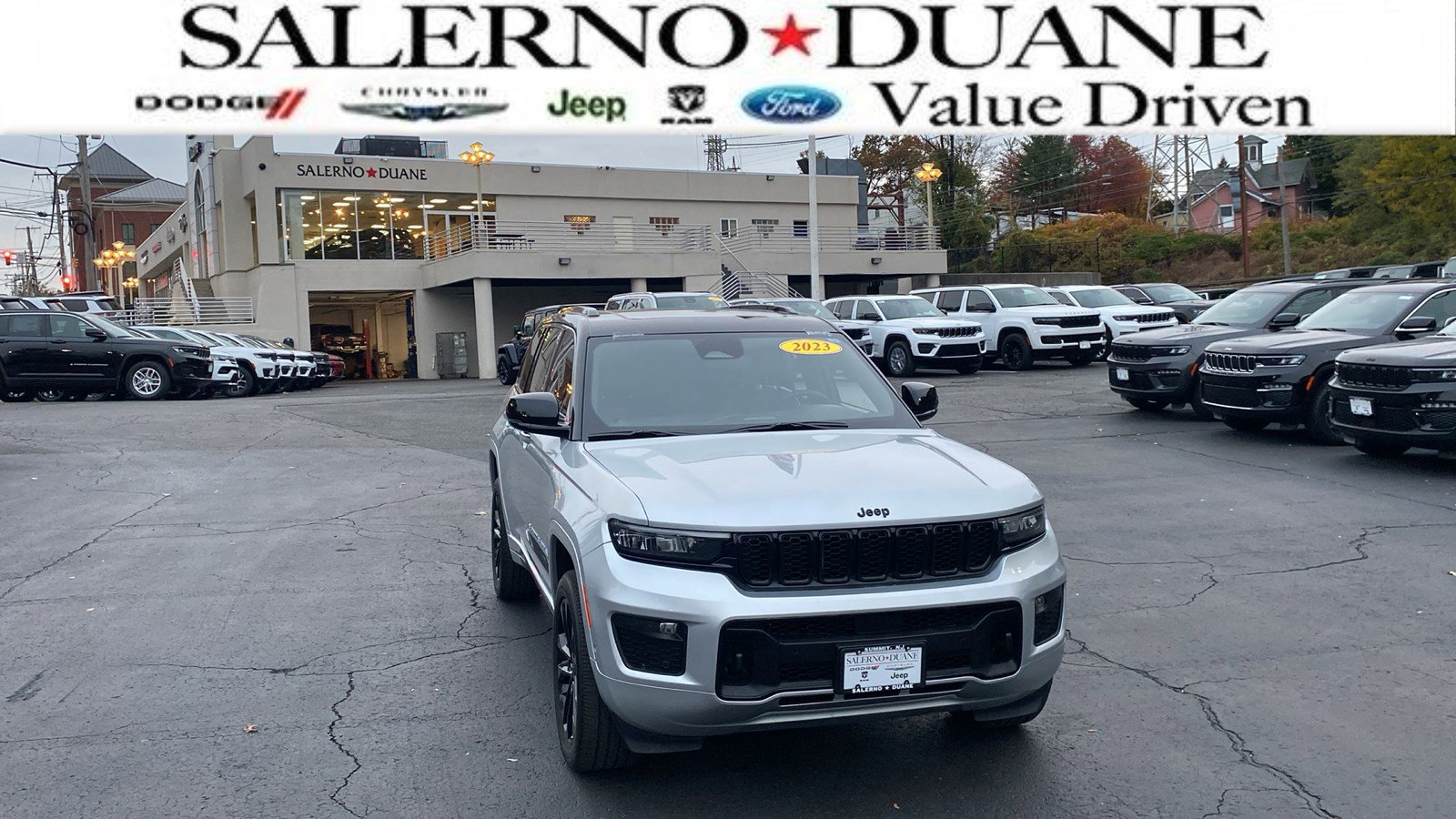 Used 2023 Jeep Grand Cherokee Overland