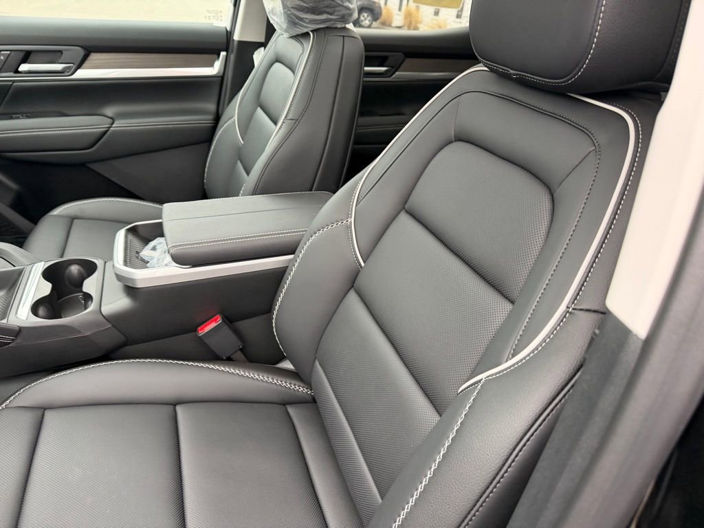 New 2026 GMC Terrain Denali w/ LPO, Floor Liner Package image 18