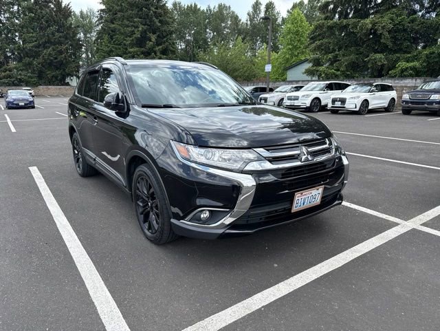 Used 2018 Mitsubishi Outlander LE AWD/4WD image 2