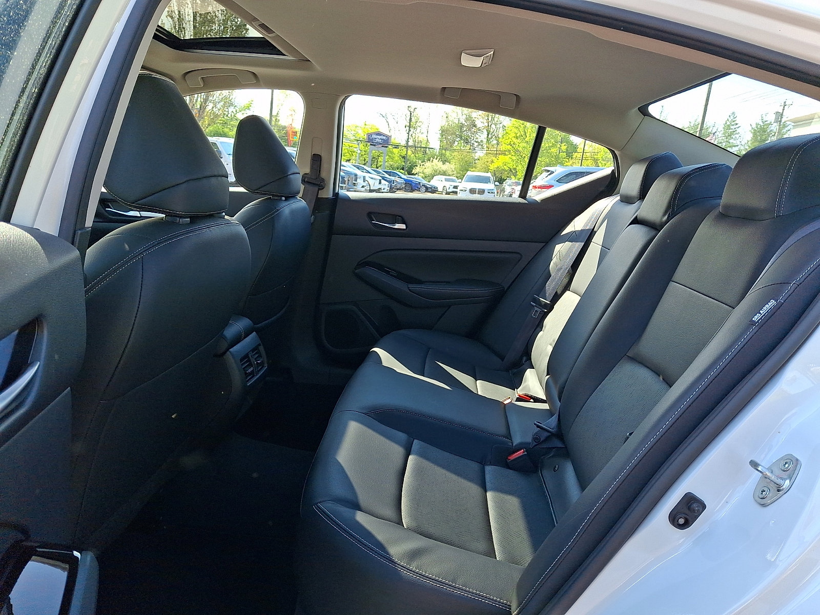 Used 2024 Nissan Altima 2.5 SL AWD/4WD image 10