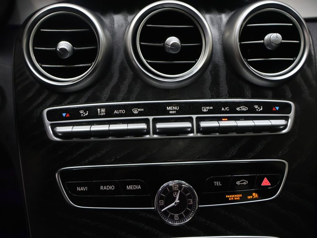 Used 2020 Mercedes-Benz C 300 4MATIC Sedan w/ Driver Assistance Package image 23