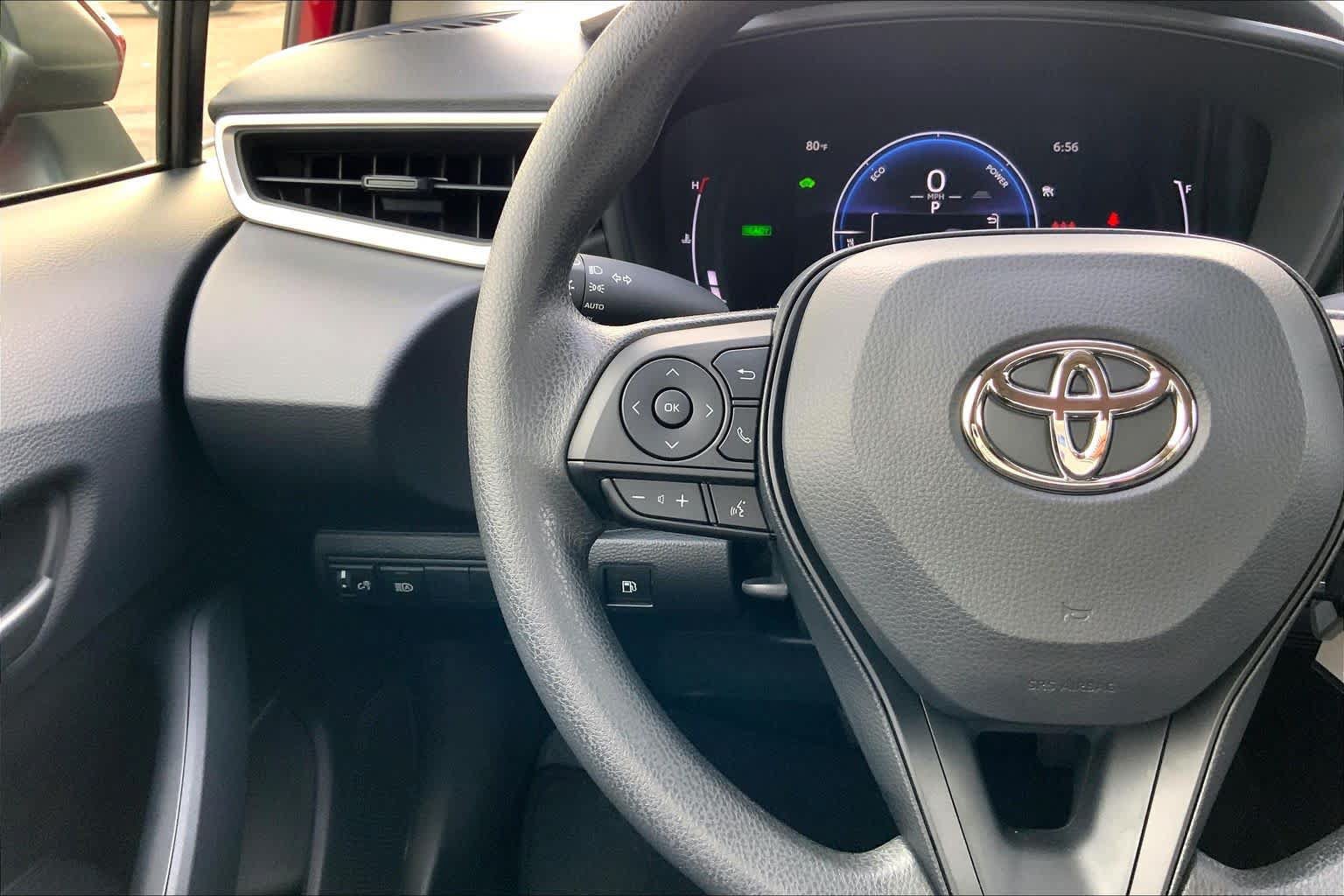 Used 2026 Toyota Corolla LE FWD image 23
