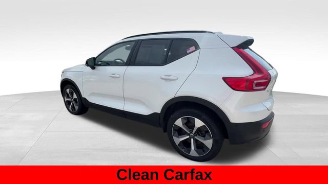 Used 2023 Volvo XC40 B5 Ultimate image 3
