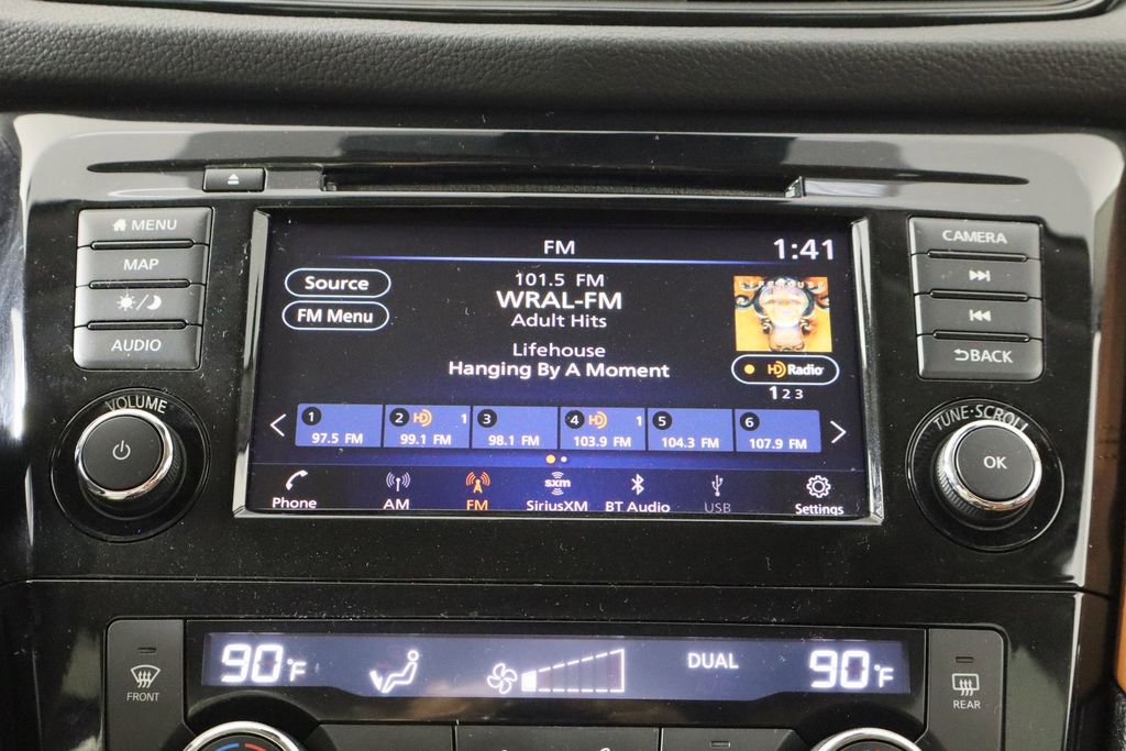 Used 2019 Nissan Rogue SL w/ Premium Package image 30