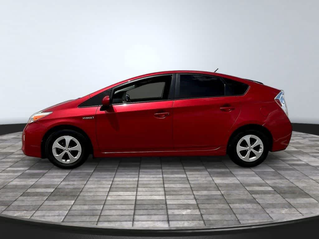 Used 2015 Toyota Prius Two FWD image 3
