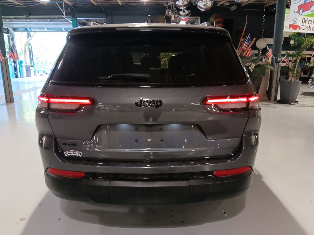 Used 2023 Jeep Grand Cherokee L Laredo AWD/4WD image 7